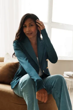 freda’s thumb jacket in light denim