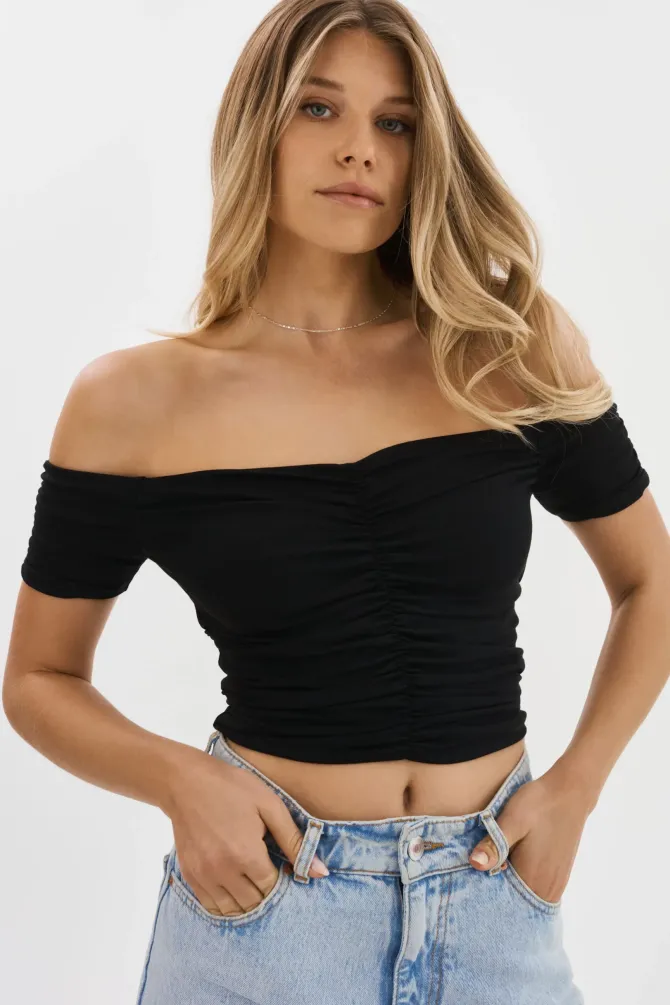 NINA RUCHED TOP in black – LARGE