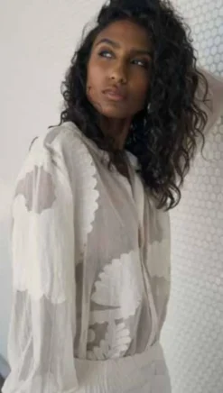 YAINA shirt